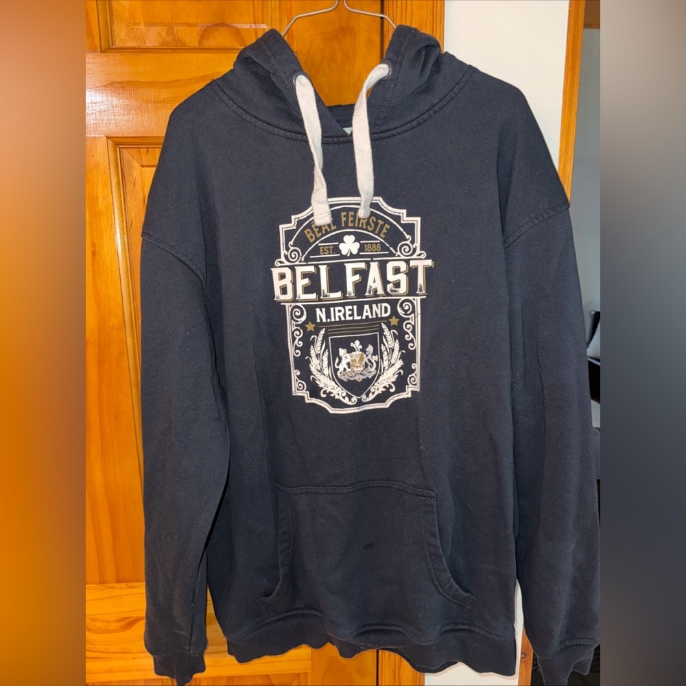 Belfast N. Ireland Navy Hoodie Size XL from Ireland